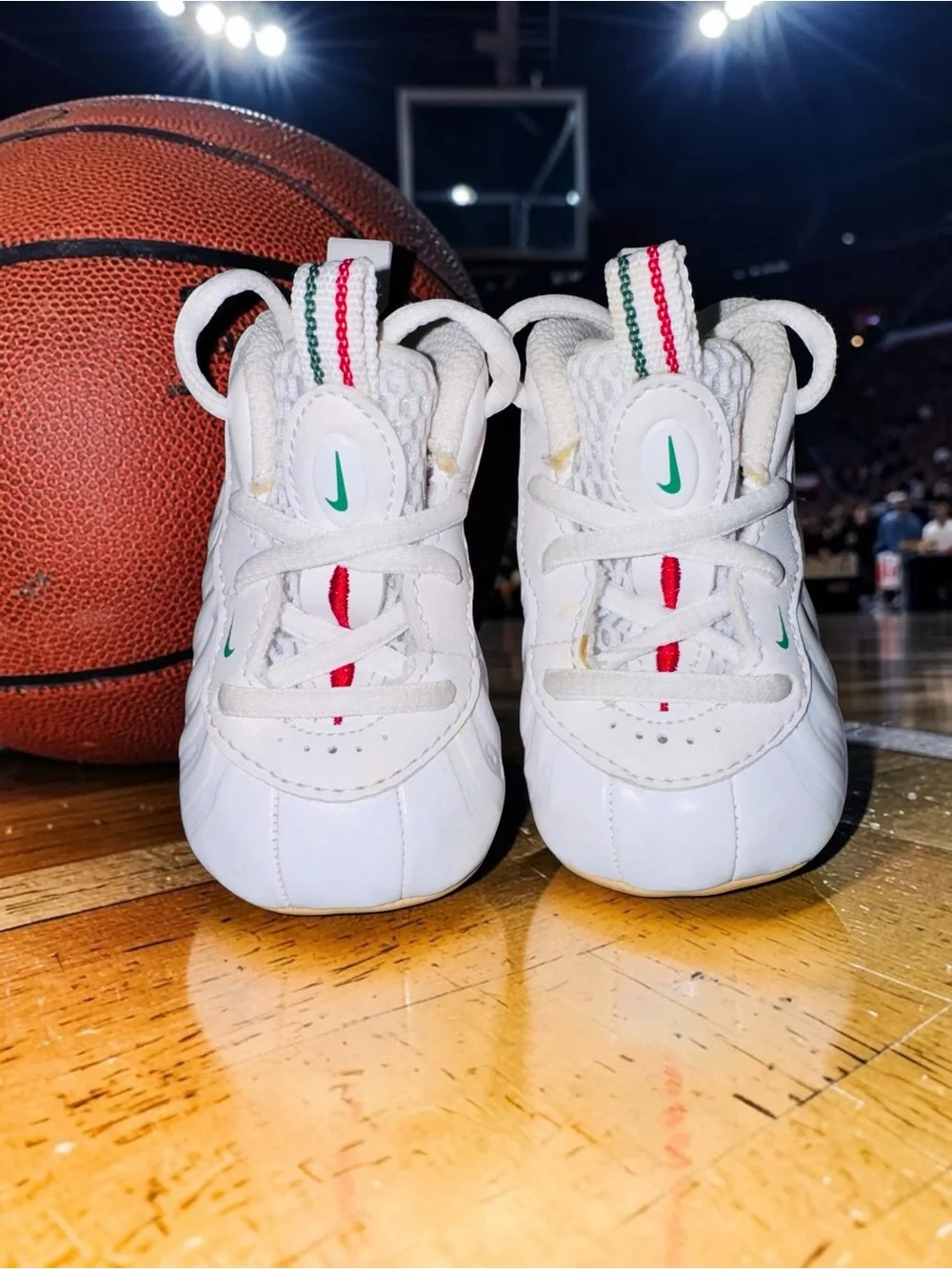 Nike Little Posite Pro CB “Gucci-White” EUC Size 2C Baby